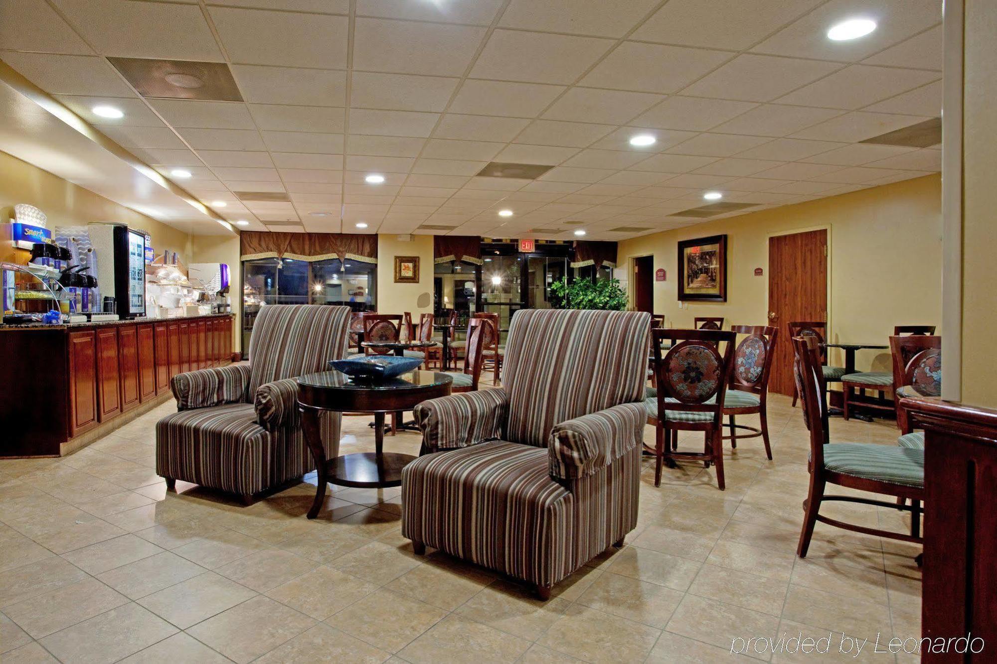 Holiday Inn Express & Suites Charlotte Arpt-Belmont By Ihg Exterior foto